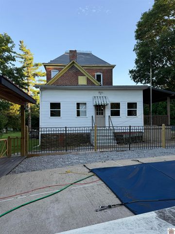 115 Pierce St, Marion, KY 42064