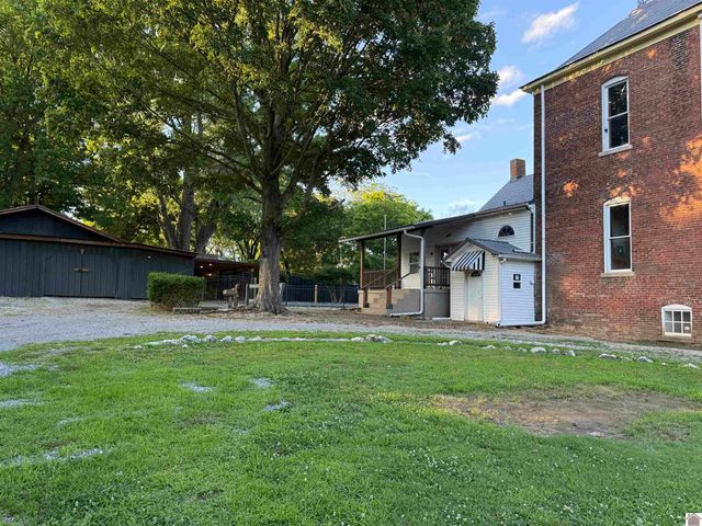 115 Pierce St, Marion, KY 42064