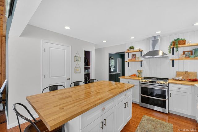 5 Terra Nova Drive, Hopewell Junction, NY 12533