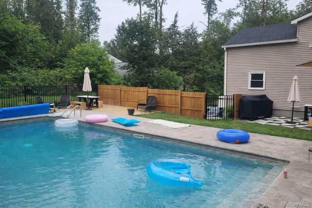 5 Terra Nova Drive, Hopewell Junction, NY 12533