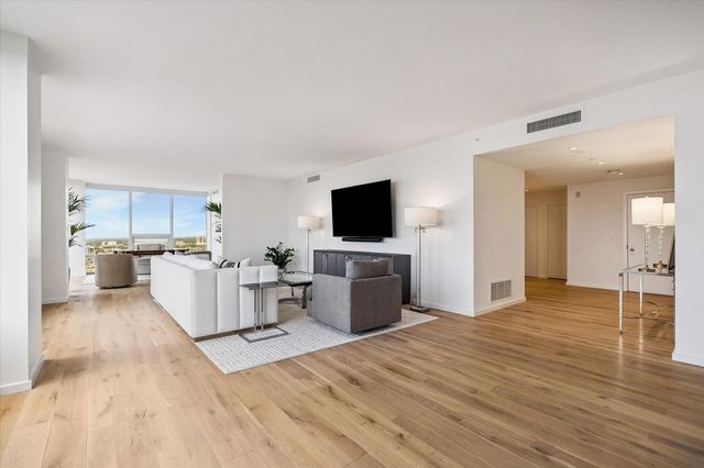 5110 San Felipe Street 314W, Houston, TX 77056