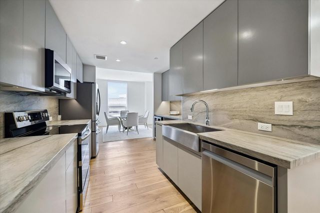 5110 San Felipe Street 314W, Houston, TX 77056