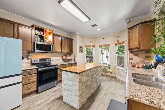 2012 Collington Drive, Roanoke, TX 76262
