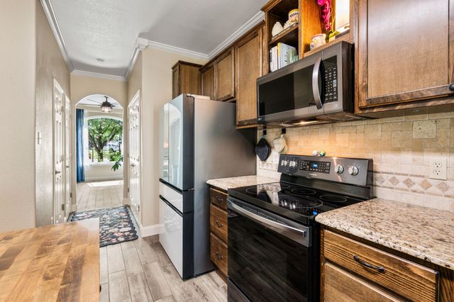 2012 Collington Drive, Roanoke, TX 76262