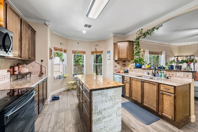 2012 Collington Drive, Roanoke, TX 76262