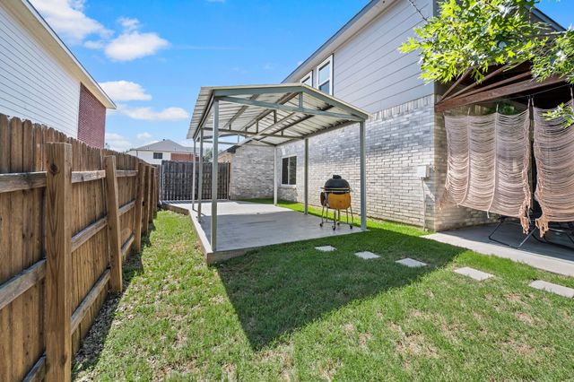 2012 Collington Drive, Roanoke, TX 76262