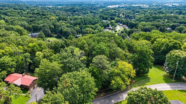 5064 Hunter Trail, Hixson, TN 37343