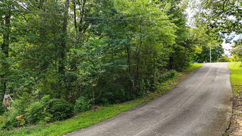 5064 Hunter Trail, Hixson, TN 37343