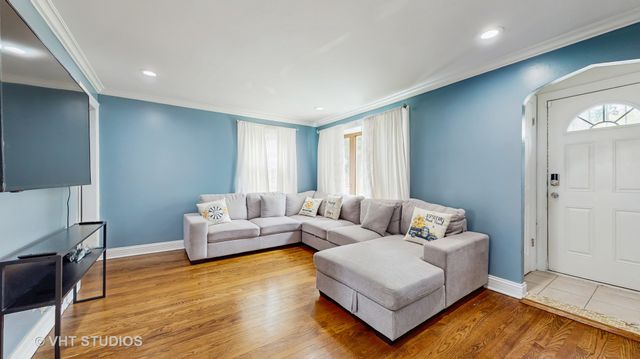 3033 Dora Street, Franklin Park, IL 60131