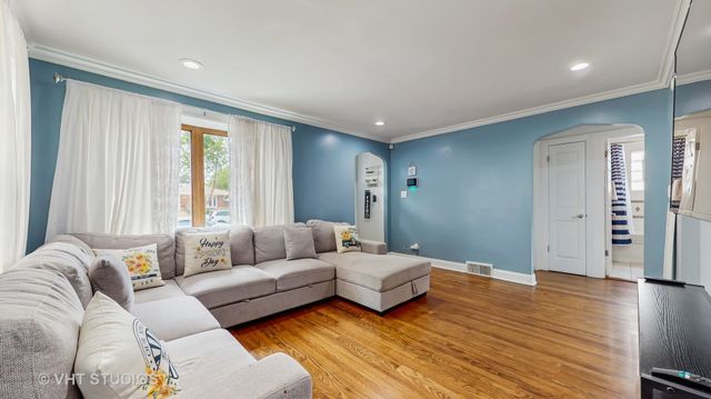 3033 Dora Street, Franklin Park, IL 60131