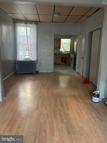 2429 S LAWRENCE ST, Philadelphia, PA 19148