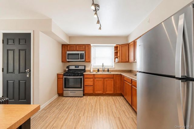 5 Tyler Avenue, Hempstead, NY 11550