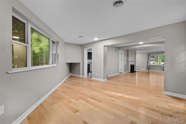 7315 Ahern Avenue, University City, MO 63130