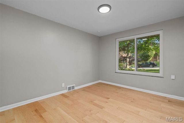 7315 Ahern Avenue, University City, MO 63130
