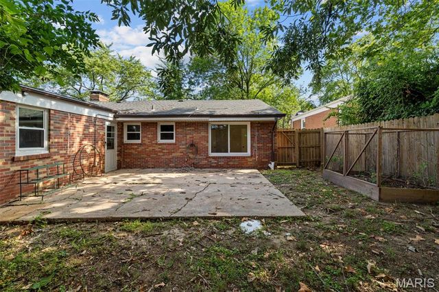 7315 Ahern Avenue, University City, MO 63130