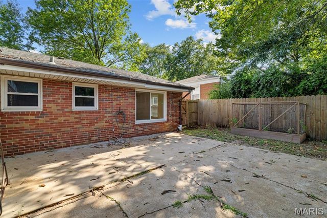 7315 Ahern Avenue, University City, MO 63130