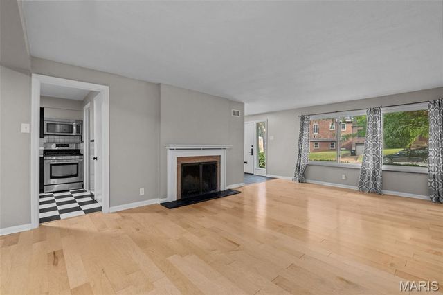 7315 Ahern Avenue, University City, MO 63130