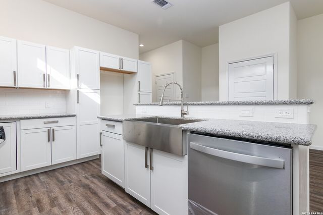 1618 Dakota St Unit 102, San Antonio, TX 78203