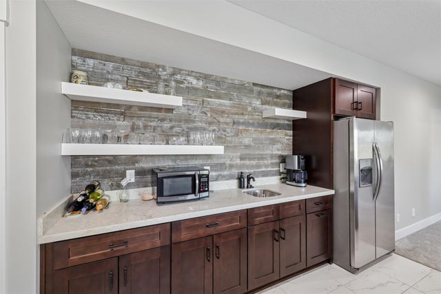 10169 Rhaenys Road, West Des Moines, IA 50266