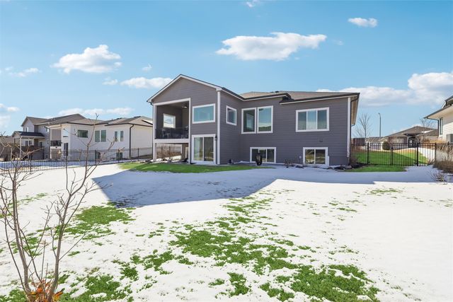 10169 Rhaenys Road, West Des Moines, IA 50266