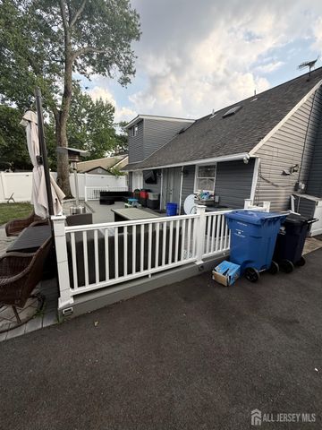 215 Johnson Avenue, Piscataway, NJ 08854