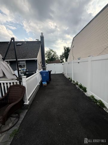215 Johnson Avenue, Piscataway, NJ 08854