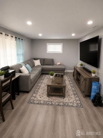 215 Johnson Avenue, Piscataway, NJ 08854