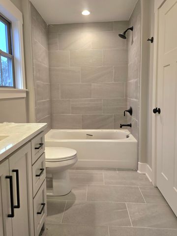 1646 Ritz Way 4, Soddy Daisy, TN 37379