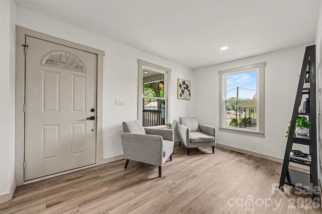 104 E Hartford Avenue, Bessemer City, NC 28016