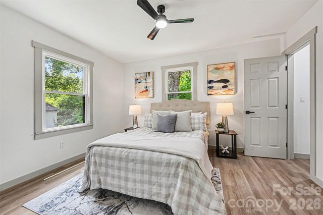 104 E Hartford Avenue, Bessemer City, NC 28016