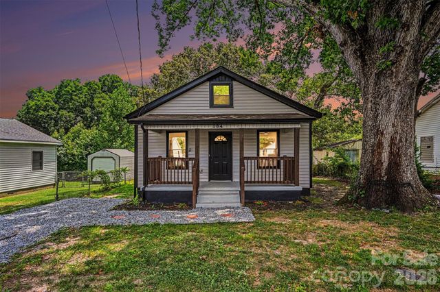 104 E Hartford Avenue, Bessemer City, NC 28016