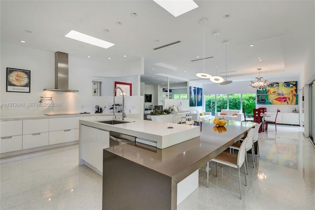 84 Bay Heights Dr, Miami, FL 33133