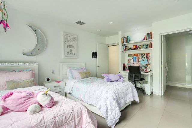 84 Bay Heights Dr, Miami, FL 33133