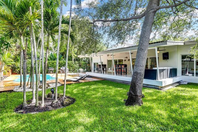 84 Bay Heights Dr, Miami, FL 33133