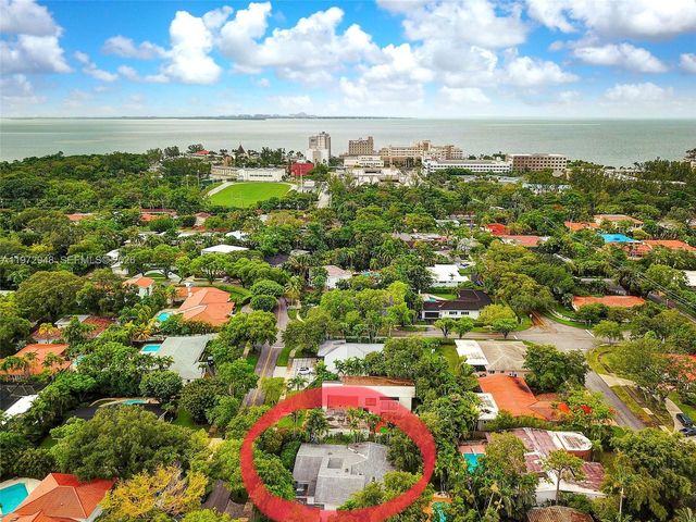 84 Bay Heights Dr, Miami, FL 33133