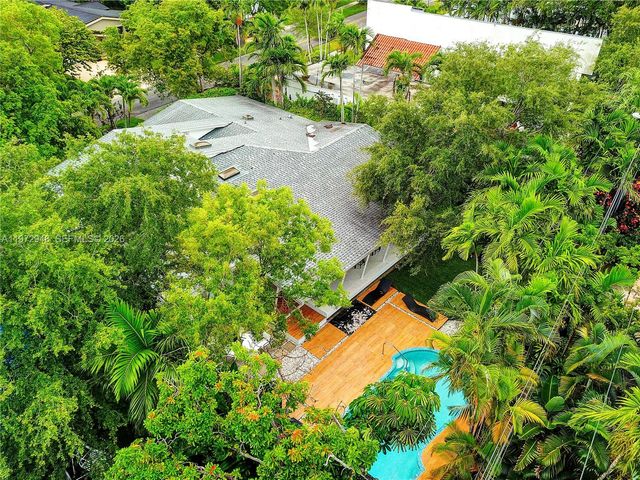 84 Bay Heights Dr, Miami, FL 33133