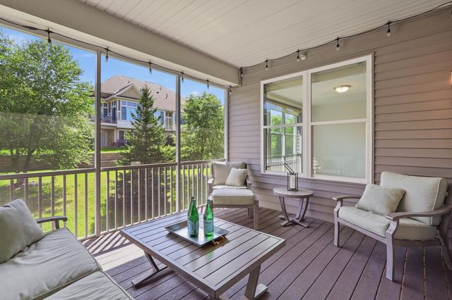 8652 Lake Riley Drive, Chanhassen, MN 55317
