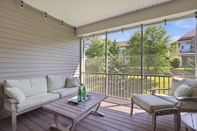 8652 Lake Riley Drive, Chanhassen, MN 55317