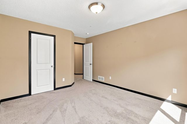 8652 Lake Riley Drive, Chanhassen, MN 55317