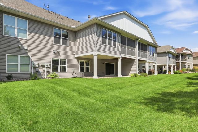 8652 Lake Riley Drive, Chanhassen, MN 55317