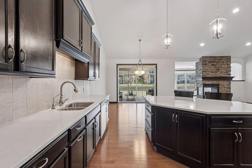 8652 Lake Riley Drive, Chanhassen, MN 55317 — photo 5