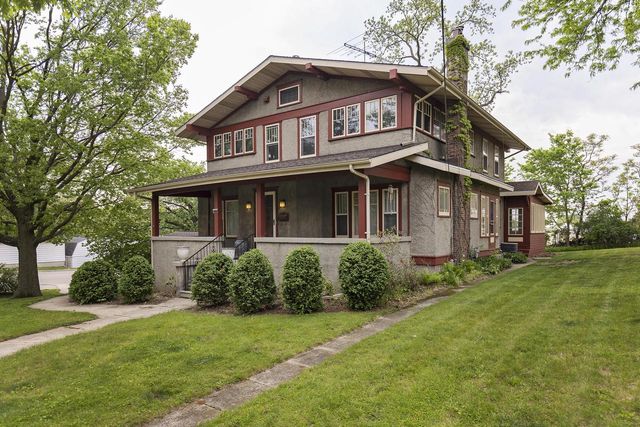 916 Whitewater AVENUE, Fort Atkinson, WI 53538