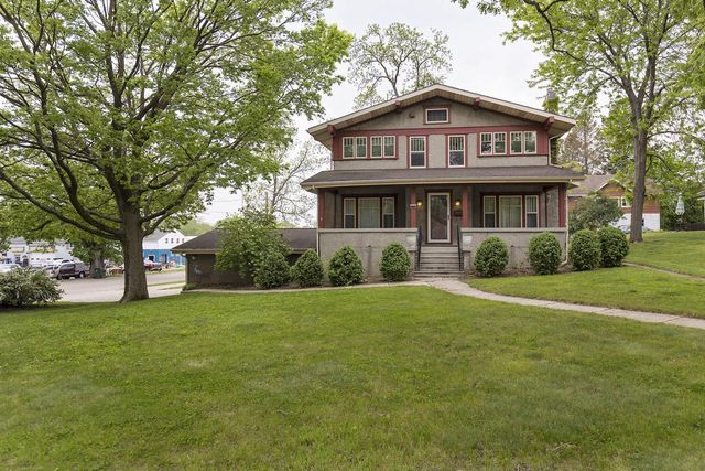 916 Whitewater AVENUE, Fort Atkinson, WI 53538