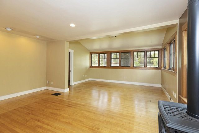 916 Whitewater AVENUE, Fort Atkinson, WI 53538