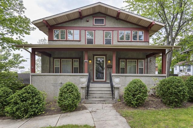 916 Whitewater AVENUE, Fort Atkinson, WI 53538