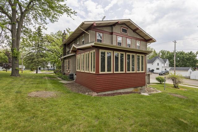 916 Whitewater AVENUE, Fort Atkinson, WI 53538