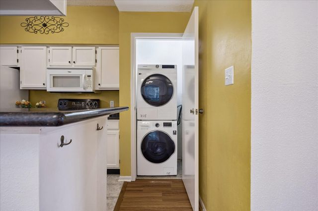 7575 Cambridge Street 502, Houston, TX 77054