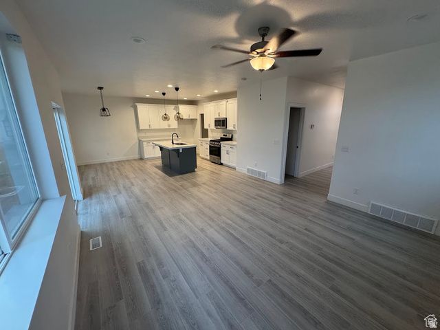 4882 E LAKE CORNER DR, Eagle Mountain, UT 84005