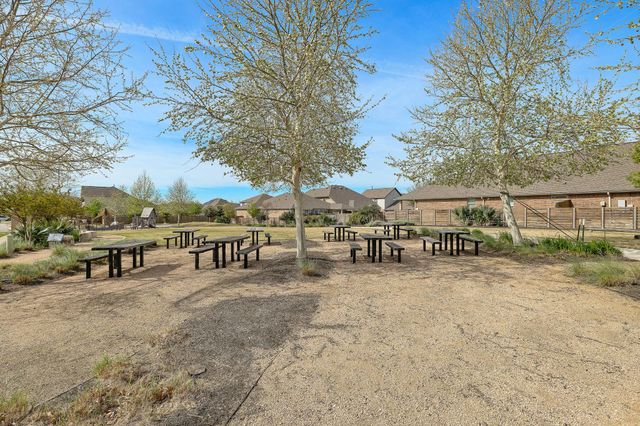 202 Simmental LOOP, Hutto, TX 78634