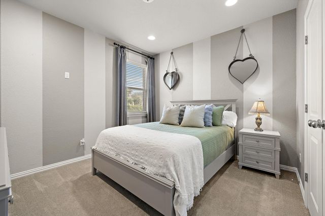 202 Simmental LOOP, Hutto, TX 78634